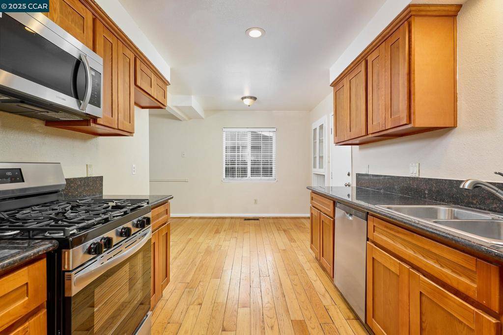 Sacramento, CA 95822,7537 Collingwood St