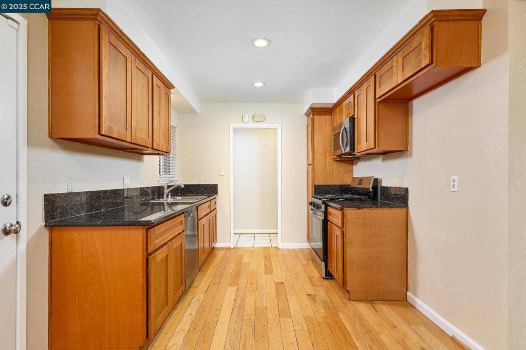 Sacramento, CA 95822,7537 Collingwood St