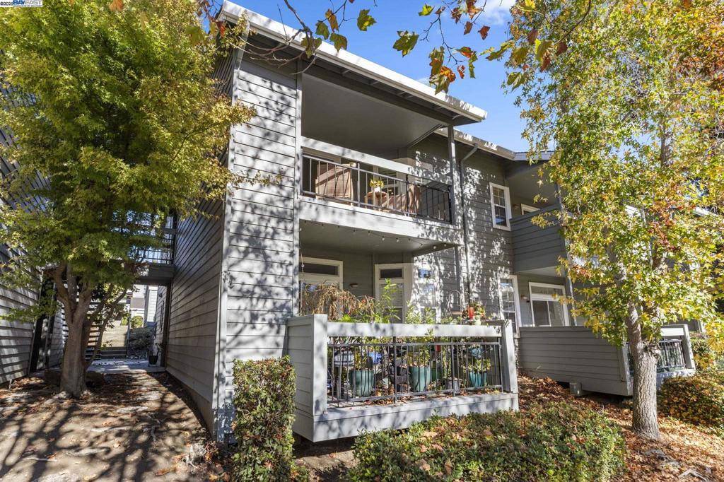 Pleasanton, CA 94588,8170 Mountain View Dr #F