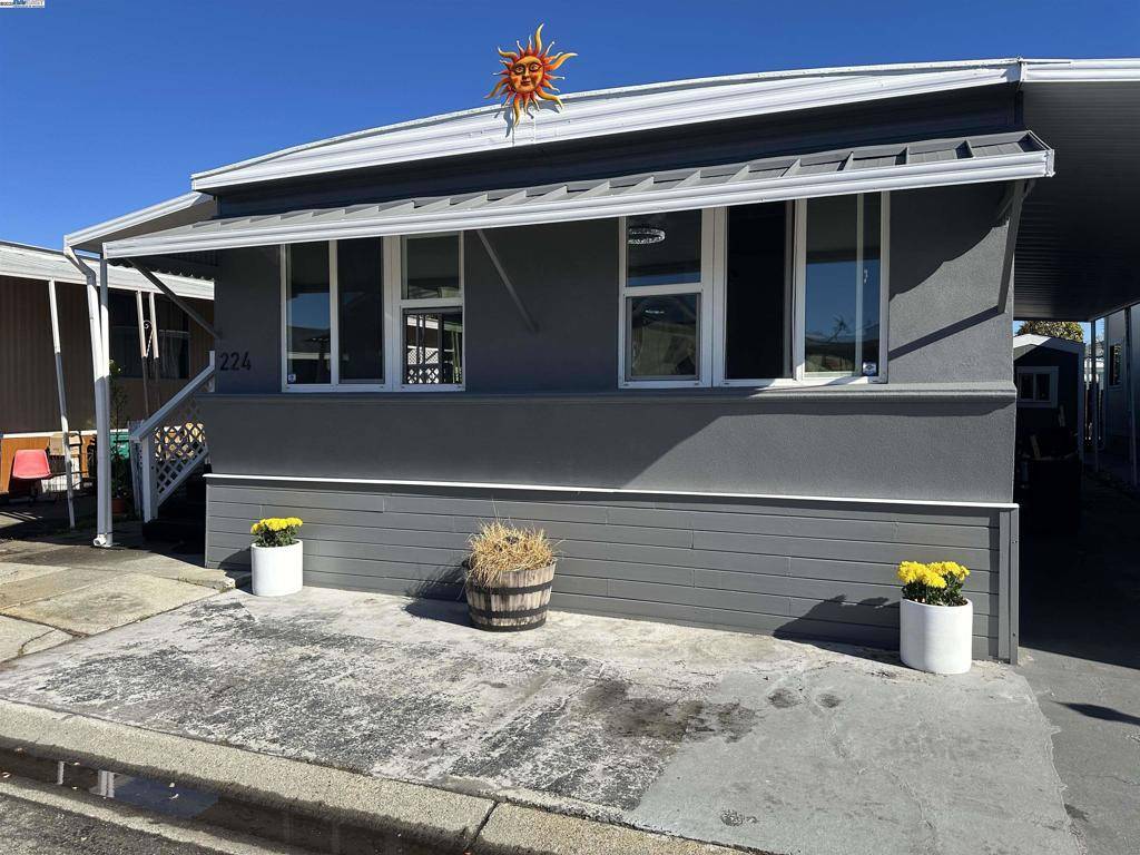 Hayward, CA 94545,1200 W Winton Ave