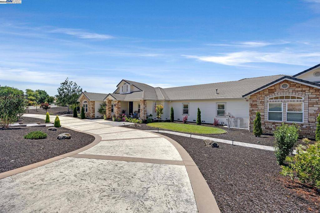 Pleasanton, CA 94566-9867,6315 Club House Dr