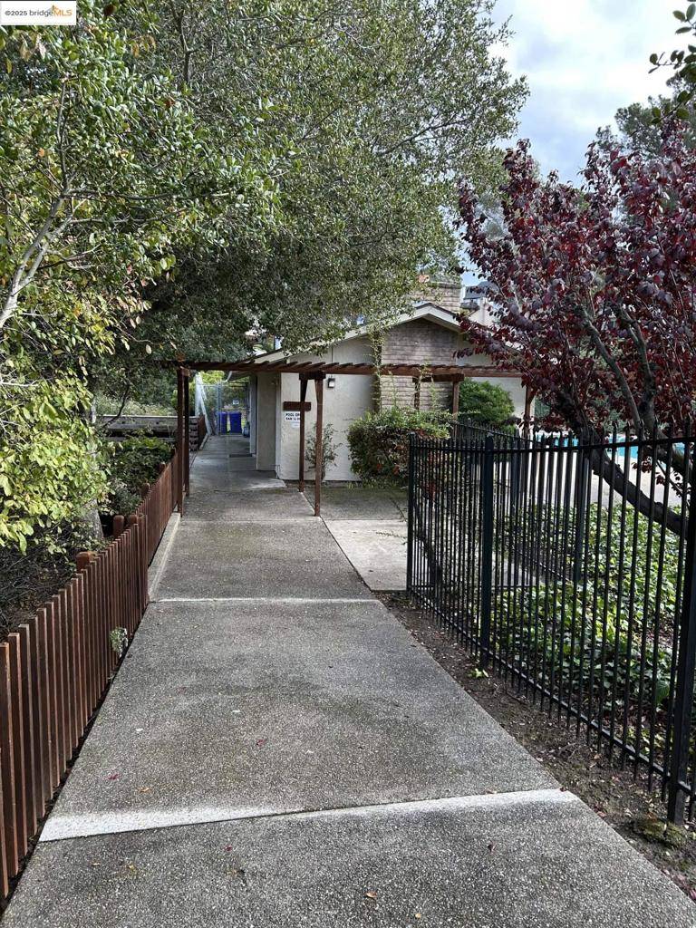 Pinole, CA 94564,1363 Ridgecrest Rd