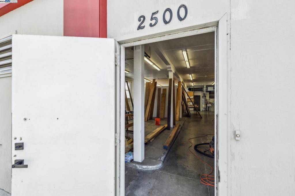 Oakland, CA 94607,2500 MARKET STREET