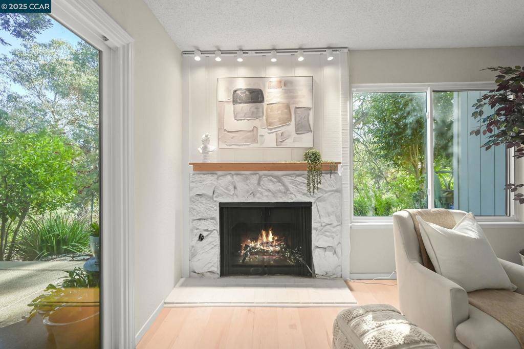 Martinez, CA 94553,1566 Ashwood Dr