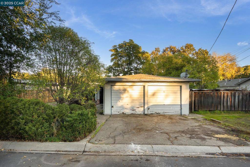 Walnut Creek, CA 94595,74 Palana Ct