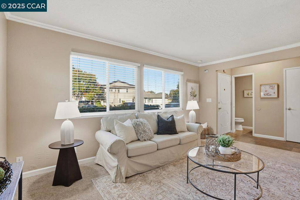 Concord, CA 94518,1013 Mohr Ln #2