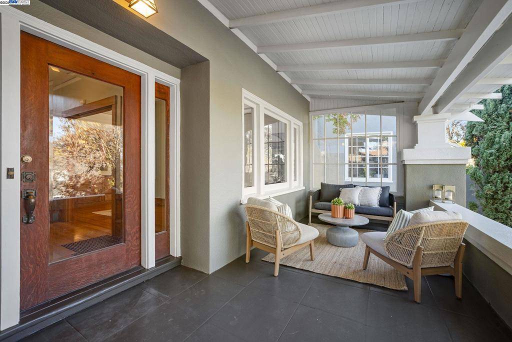 Oakland, CA 94610,905 Alma Pl