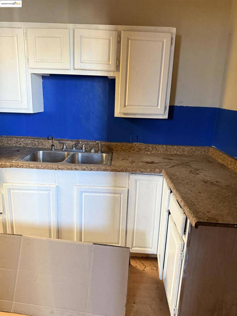 Oakland, CA 94605-1030,5609 Foothill Blvd