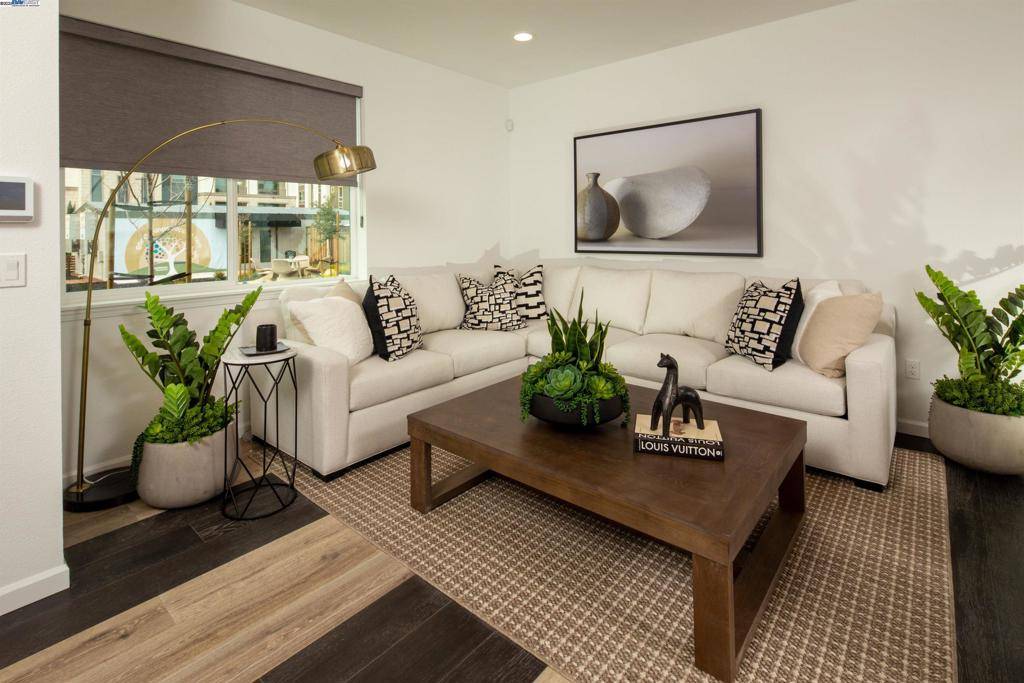 Dublin, CA 94568,6157 Raven Avenue #52