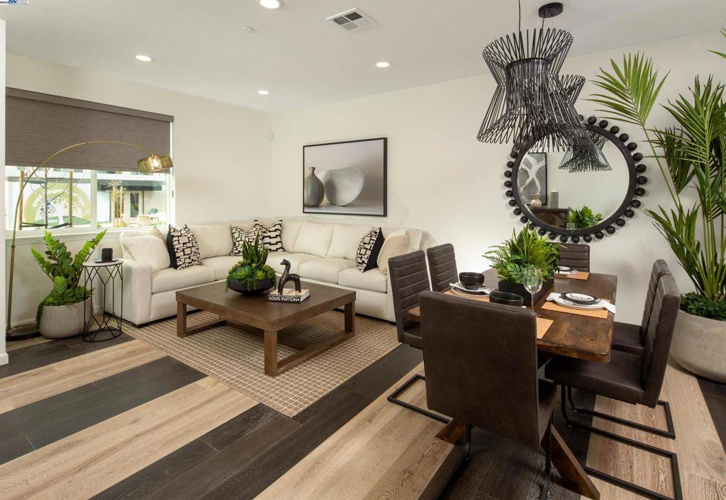 Dublin, CA 94568,6333 Dandelion Street #64