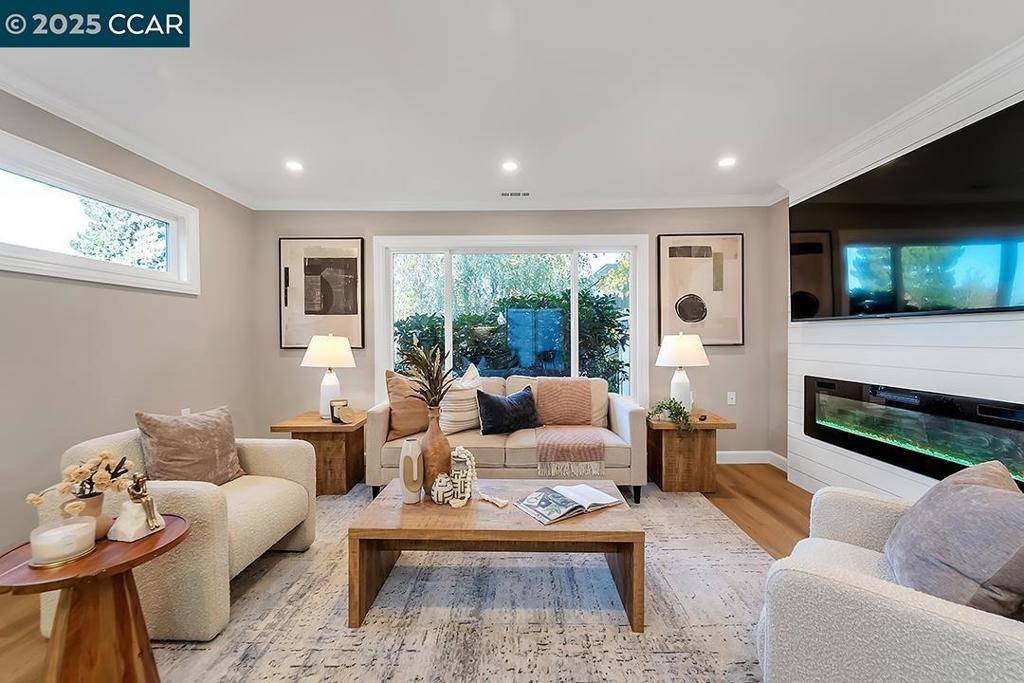 Walnut Creek, CA 94595,1180 Running Springs #4