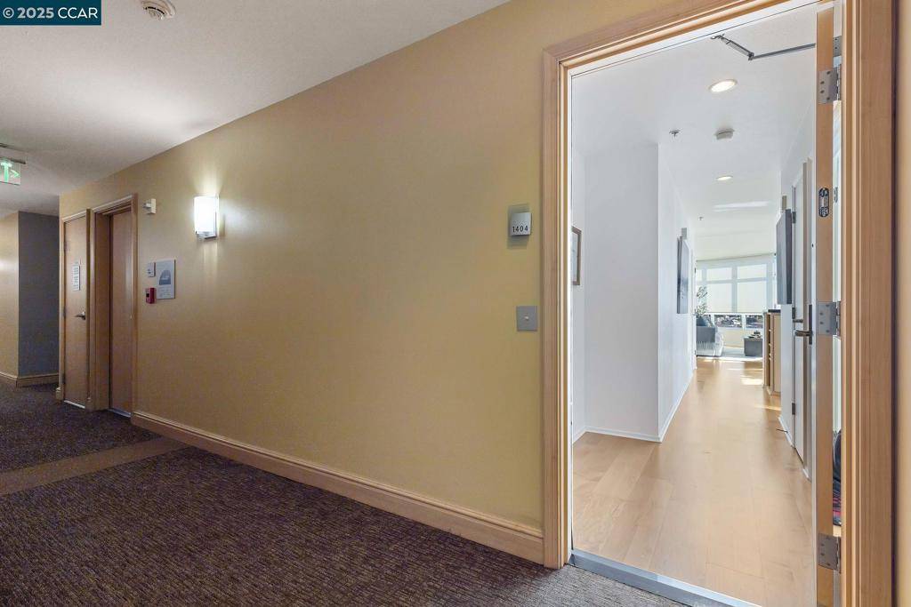 Oakland, CA 94612,1 Lakeside Dr #1404