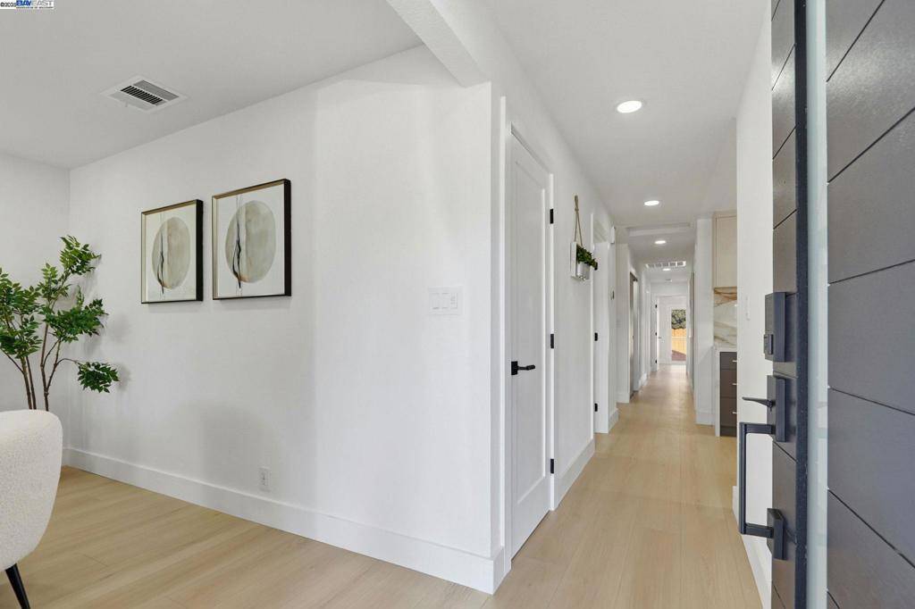 Union City, CA 94587,32252 Coronation dr