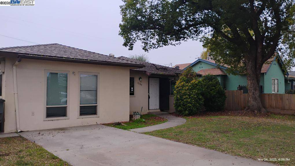 Fresno, CA 93703,3284 E Pine Ave