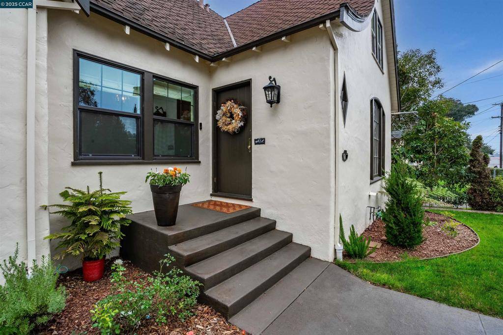 Vallejo, CA 94590,17 Hanns Ave