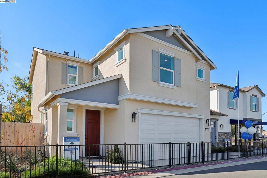 Galt, CA 95632,860 Pecan Tree Ln