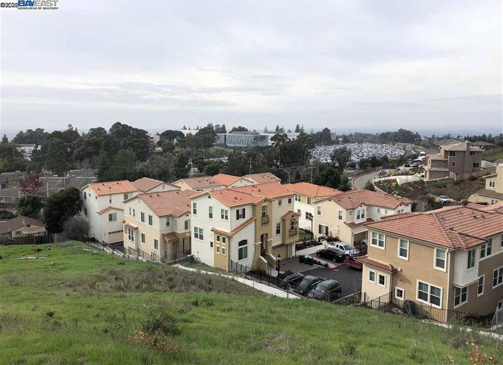 Hayward, CA 94542,26660 Hayward Blvd