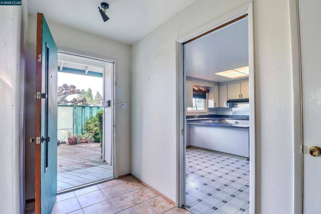 Concord, CA 94521,4420 Crestwood Cir