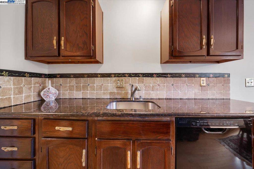 Castro Valley, CA 94546,2500 Miramar Ave #101