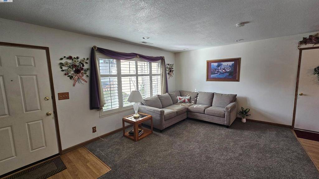 San Lorenzo, CA 94580,33 Paseo Grande #D