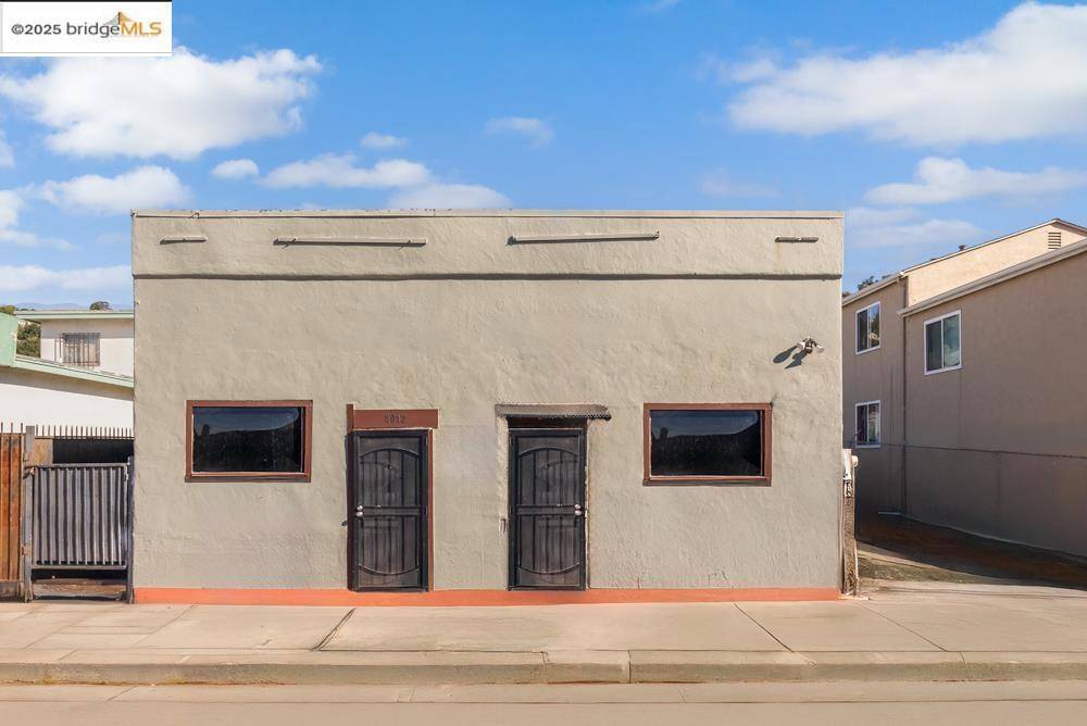 Oakland, CA 94605,8016 Macarthur Blvd