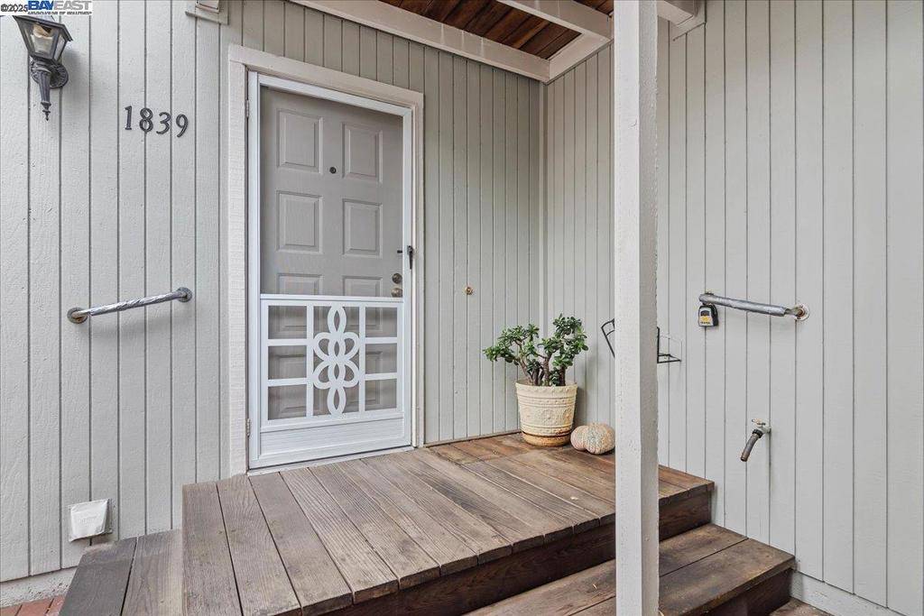 Benicia, CA 94510,1839 Shirley Dr