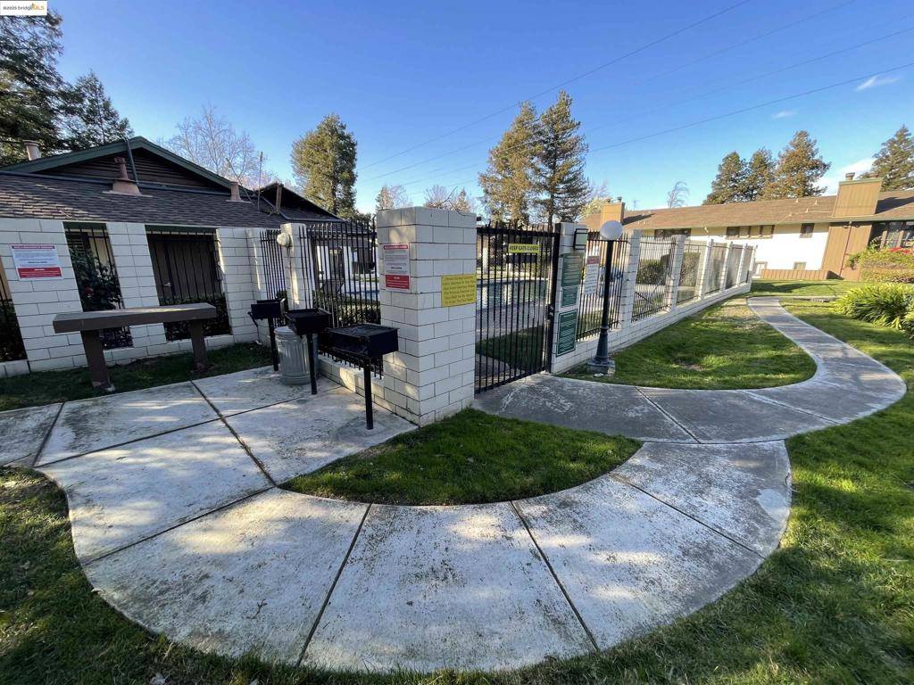 Antioch, CA 94509,2416 Shadow Ln
