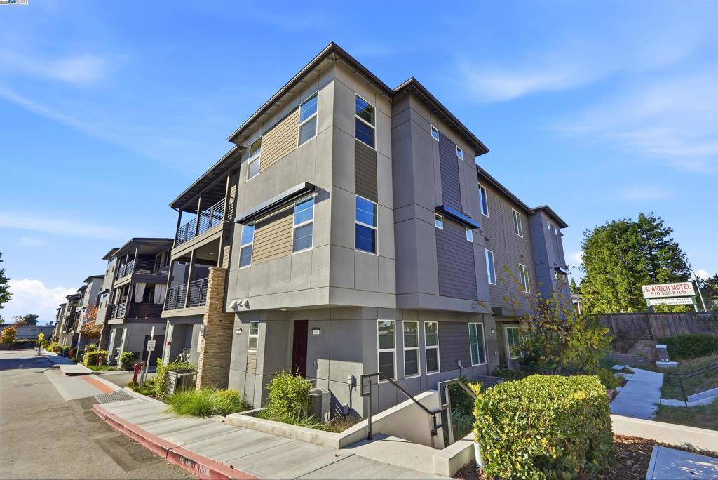 Hayward, CA 94544-56,498 Trace Lane