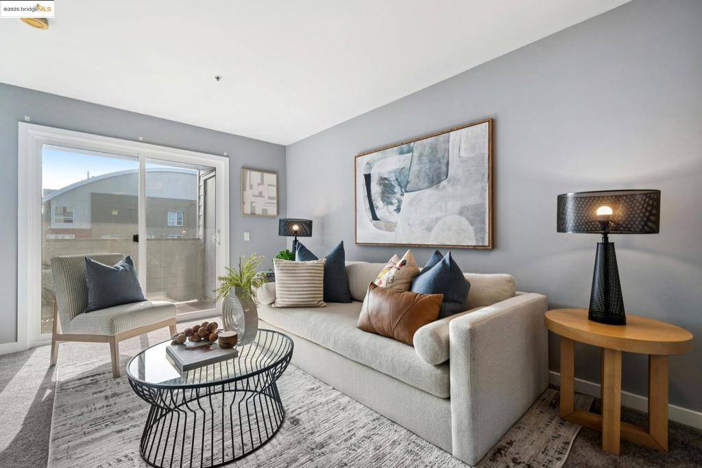 Emeryville, CA 94603,6400 Christie Avenue #5203