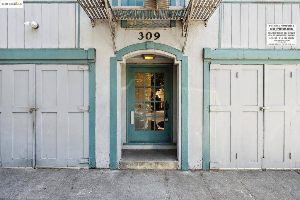 Oakland, CA 94618,309 63rd Street