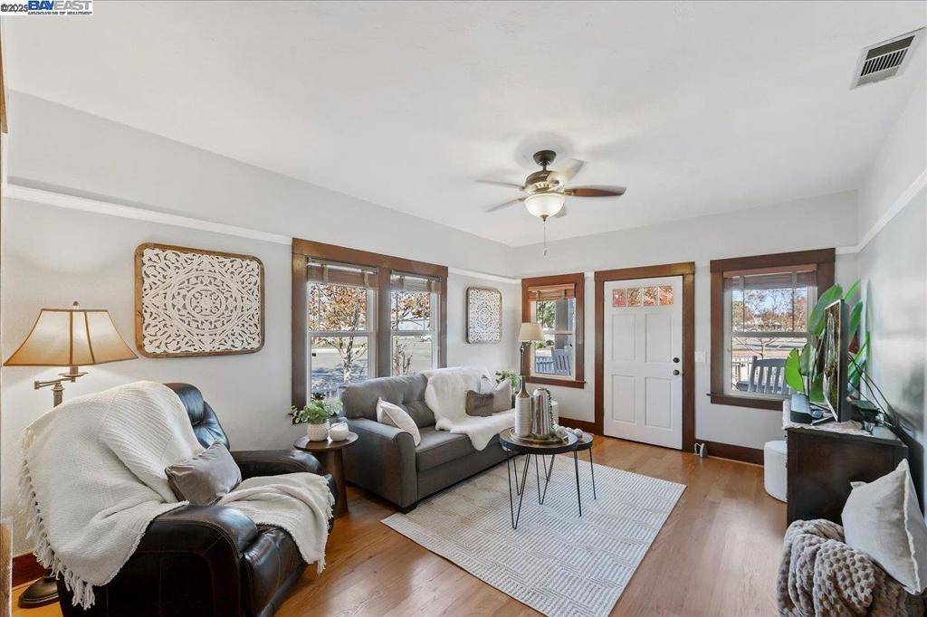 Livermore, CA 94550,905 S Livermore Ave