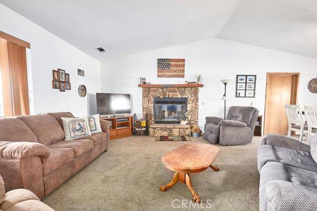 Oak Hills, CA 92344,9982 Rose DR