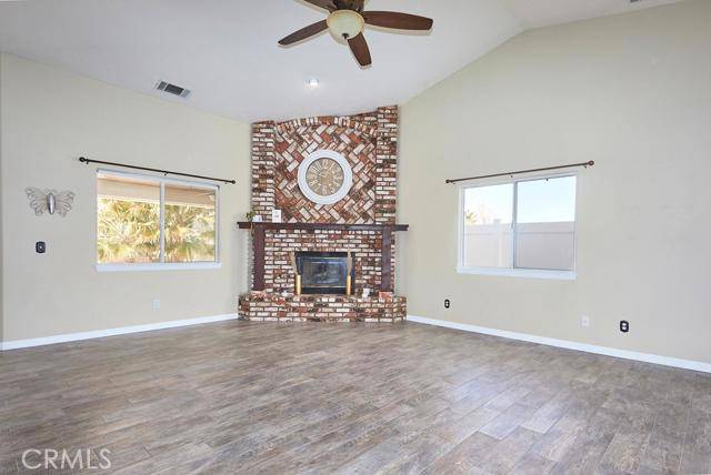 Victorville, CA 92395,13770 Driftwood DR