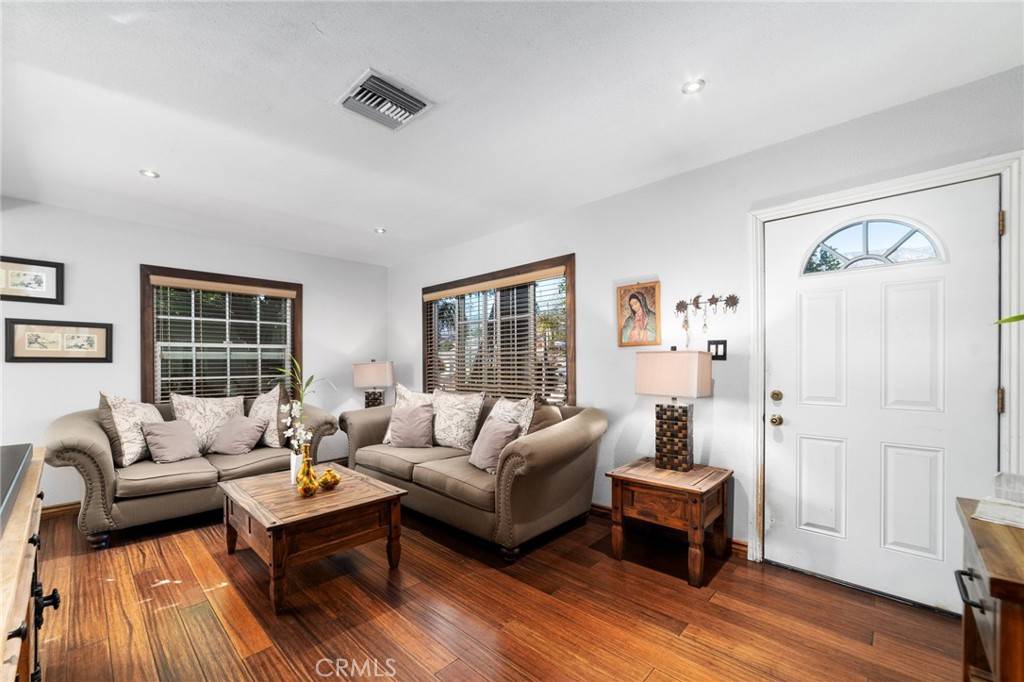 Duarte, CA 91010,2508 Maynard DR