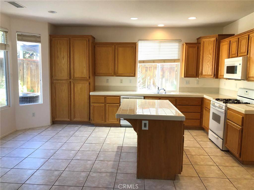 Temecula, CA 92591,27616 Stanford DR