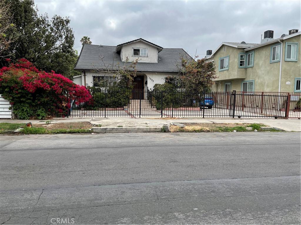 Hollywood, CA 90028,1332 Tamarind AVE