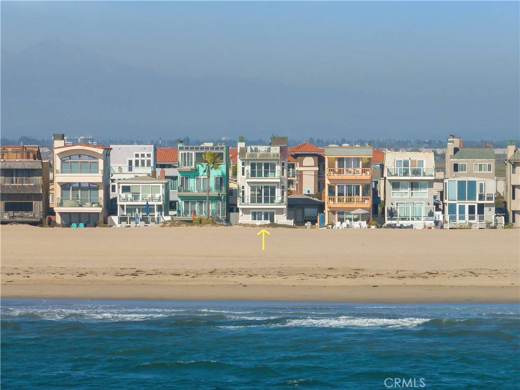 Surfside, CA 90743,52 Surfside Avenue #A