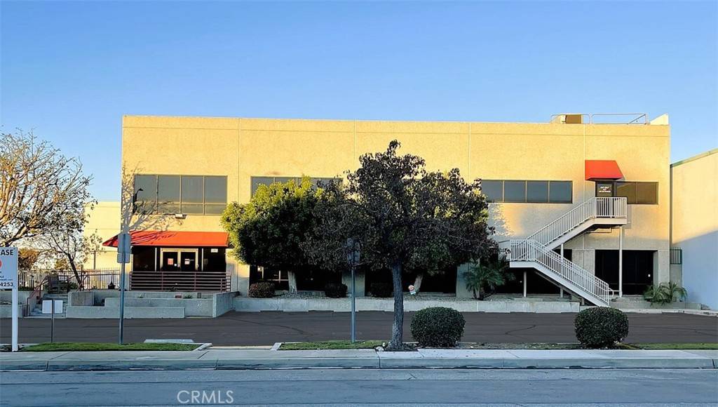 Irwindale, CA 91706,5539 Ayon AVE