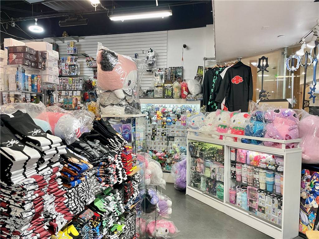 Victorville, CA 92392,14400 Bear Valley Rd #719