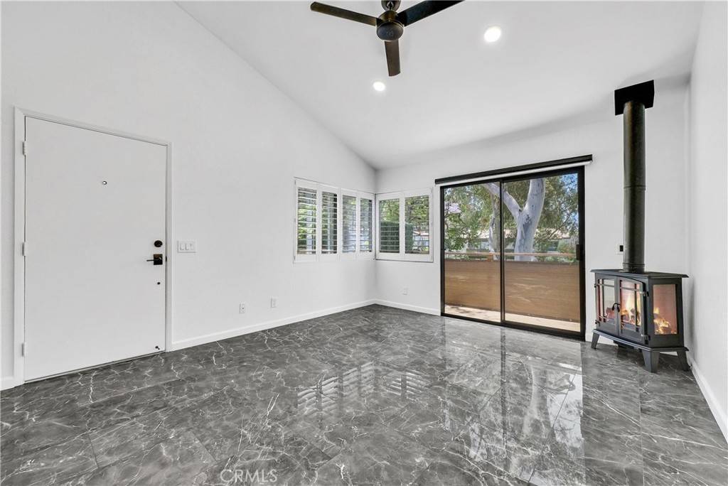 Diamond Bar, CA 91765,22809 Hilton Head DR #14