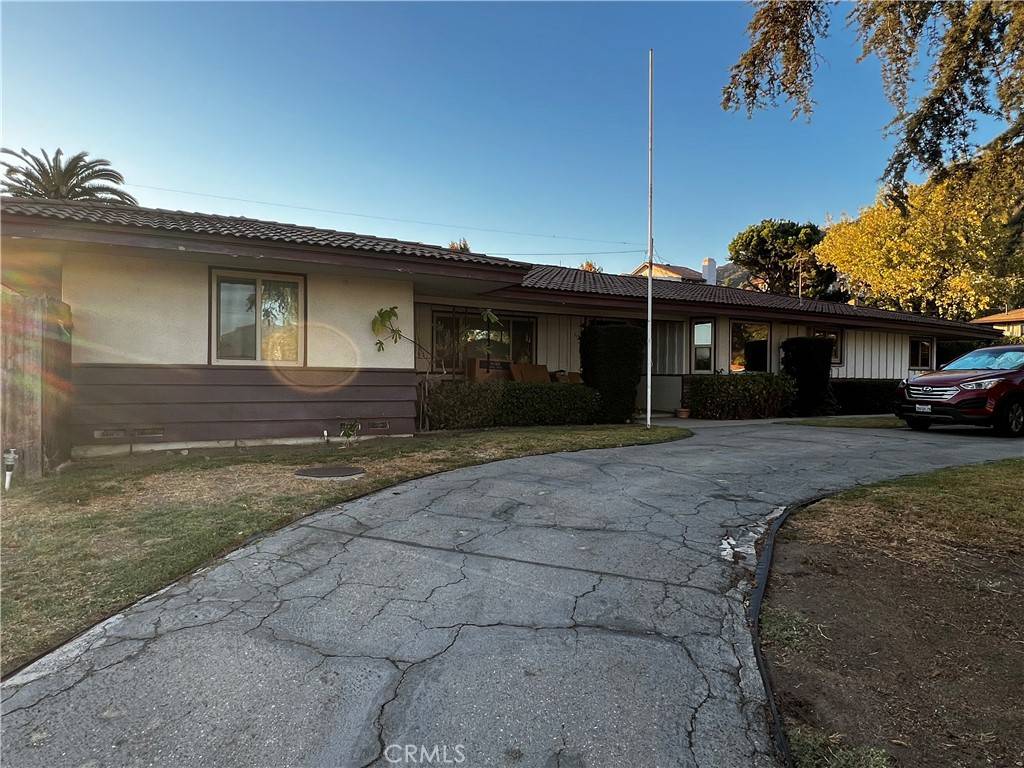 Duarte, CA 91010,319 Tocino DR