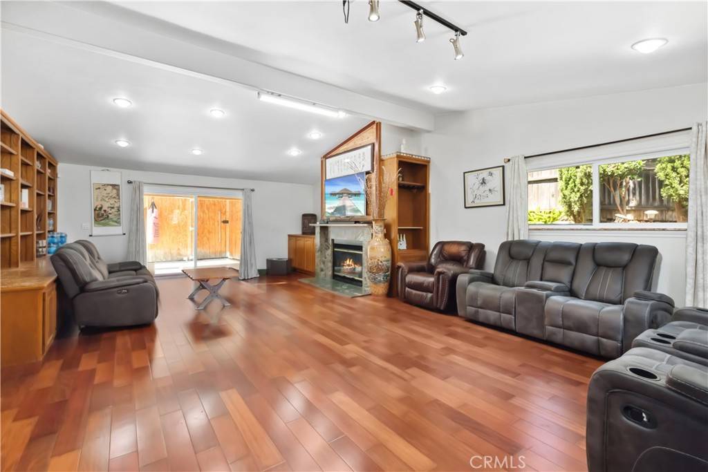 Hacienda Heights, CA 91745,15344 Pintura DR