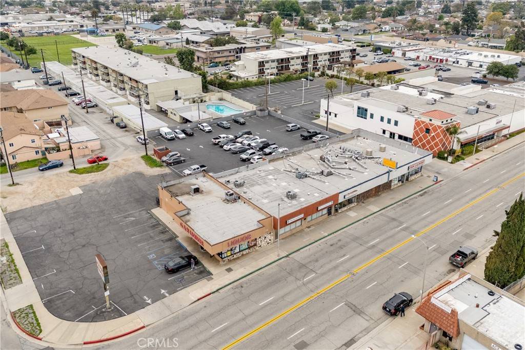 Covina, CA 91722,578 580 E San Bernardino RD