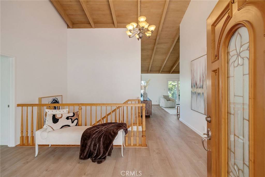 Palos Verdes Estates, CA 90274,4321 Via Azalea
