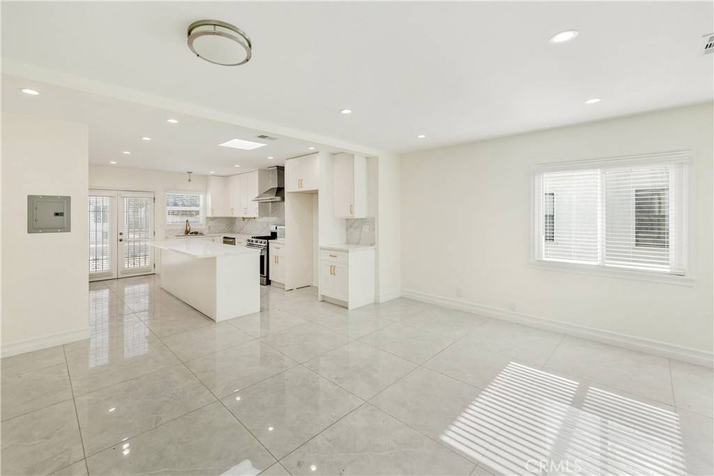Arcadia, CA 91006,3218 Hempstead AVE