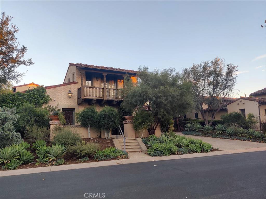 Irvine, CA 92603,32 Prairie Grass