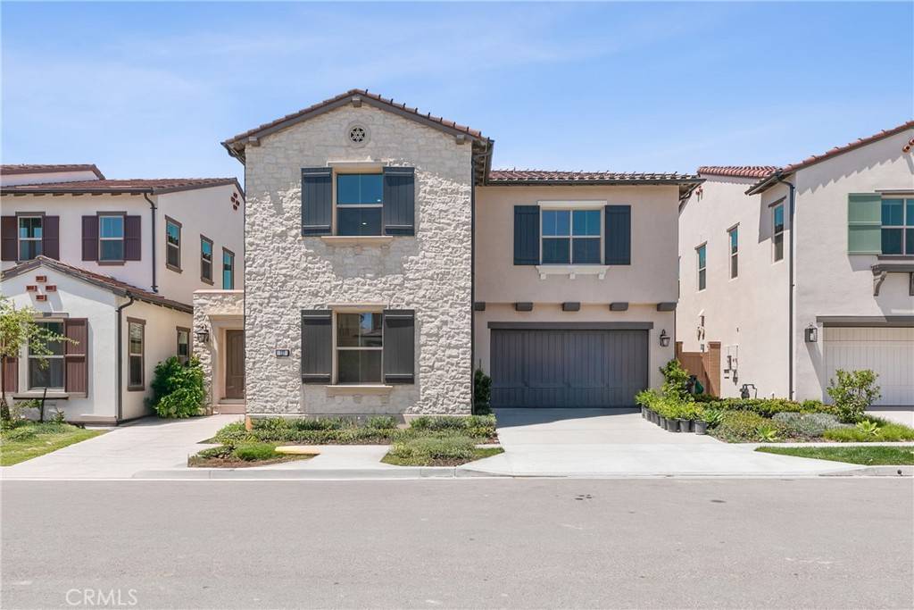 Irvine, CA 92618,127 Oakstone