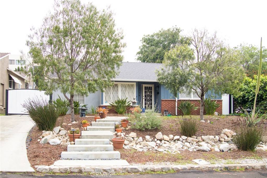 La Crescenta, CA 91214,2619 Mary ST