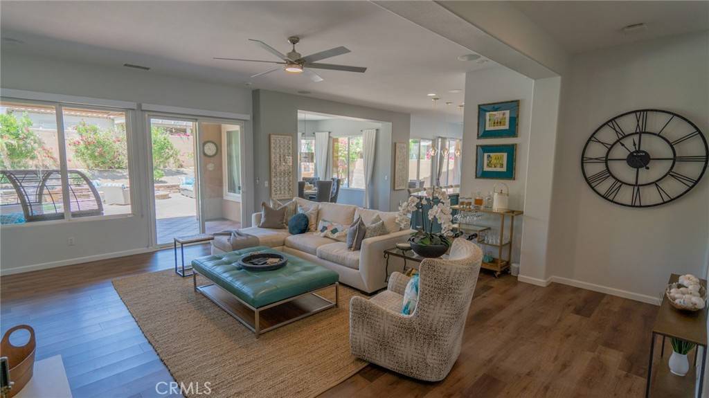 La Quinta, CA 92253,60297 Angora CT