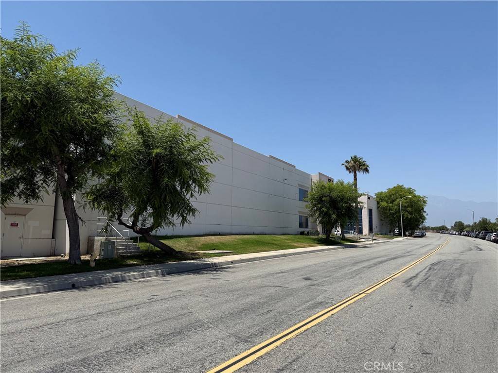 Jurupa Valley, CA 91752,3351 Grapevine ST #B